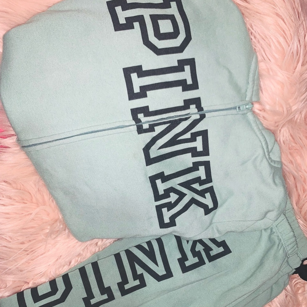 Victoria’s Secret PINK matching sweatsuit set